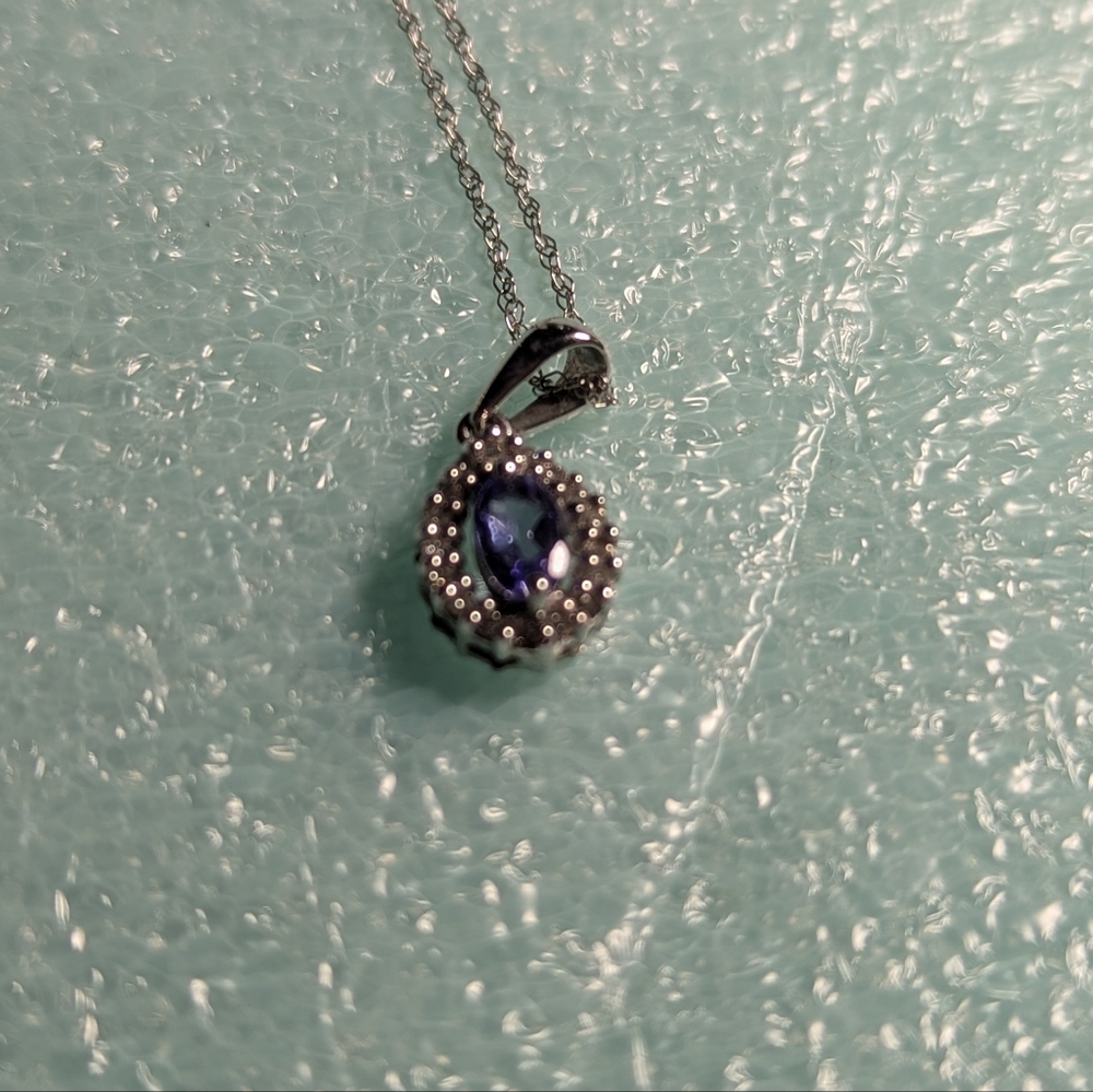 10k Tanzanite Necklace Oval with chain - Picture 4 of 5